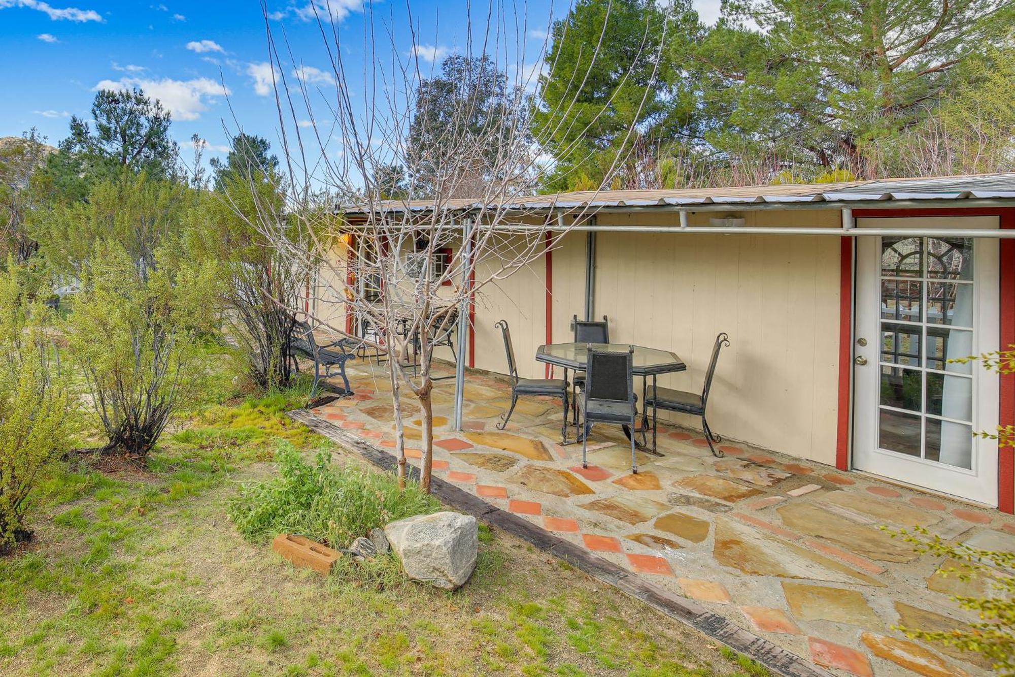 Mountain-View Morongo Valley Cabin Quiet Setting! Villa Exterior photo