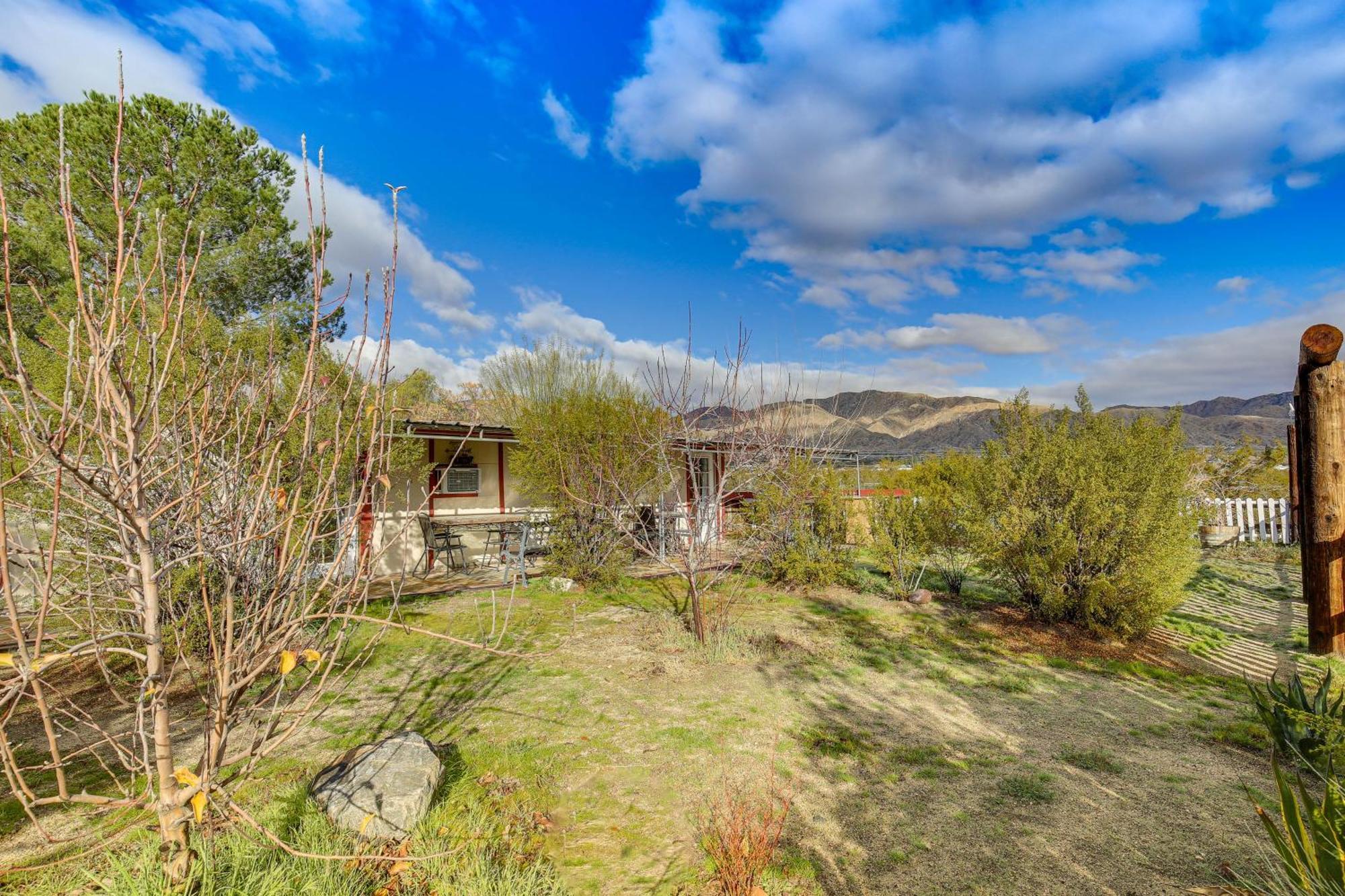 Mountain-View Morongo Valley Cabin Quiet Setting! Villa Exterior photo