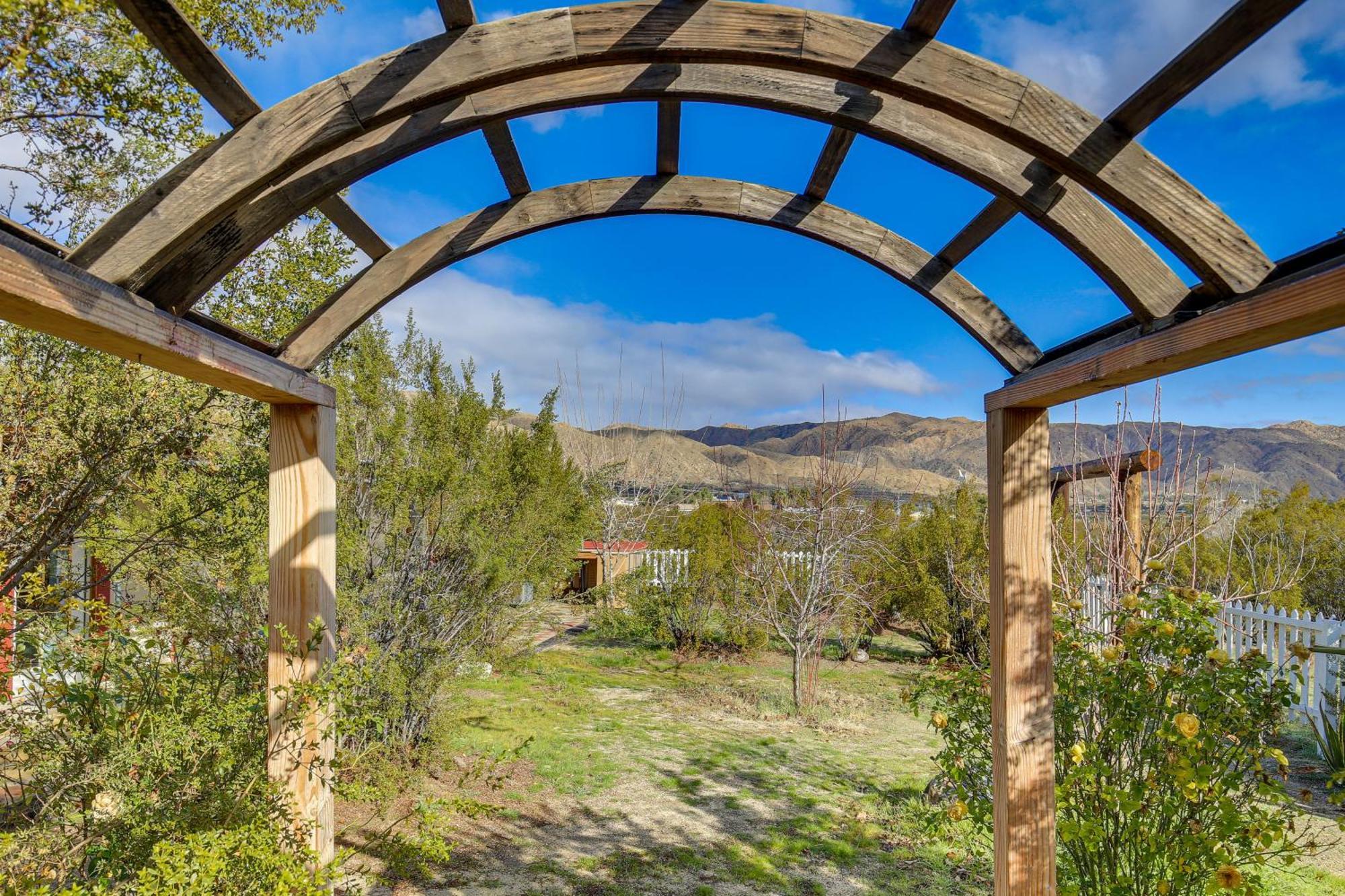 Mountain-View Morongo Valley Cabin Quiet Setting! Villa Exterior photo