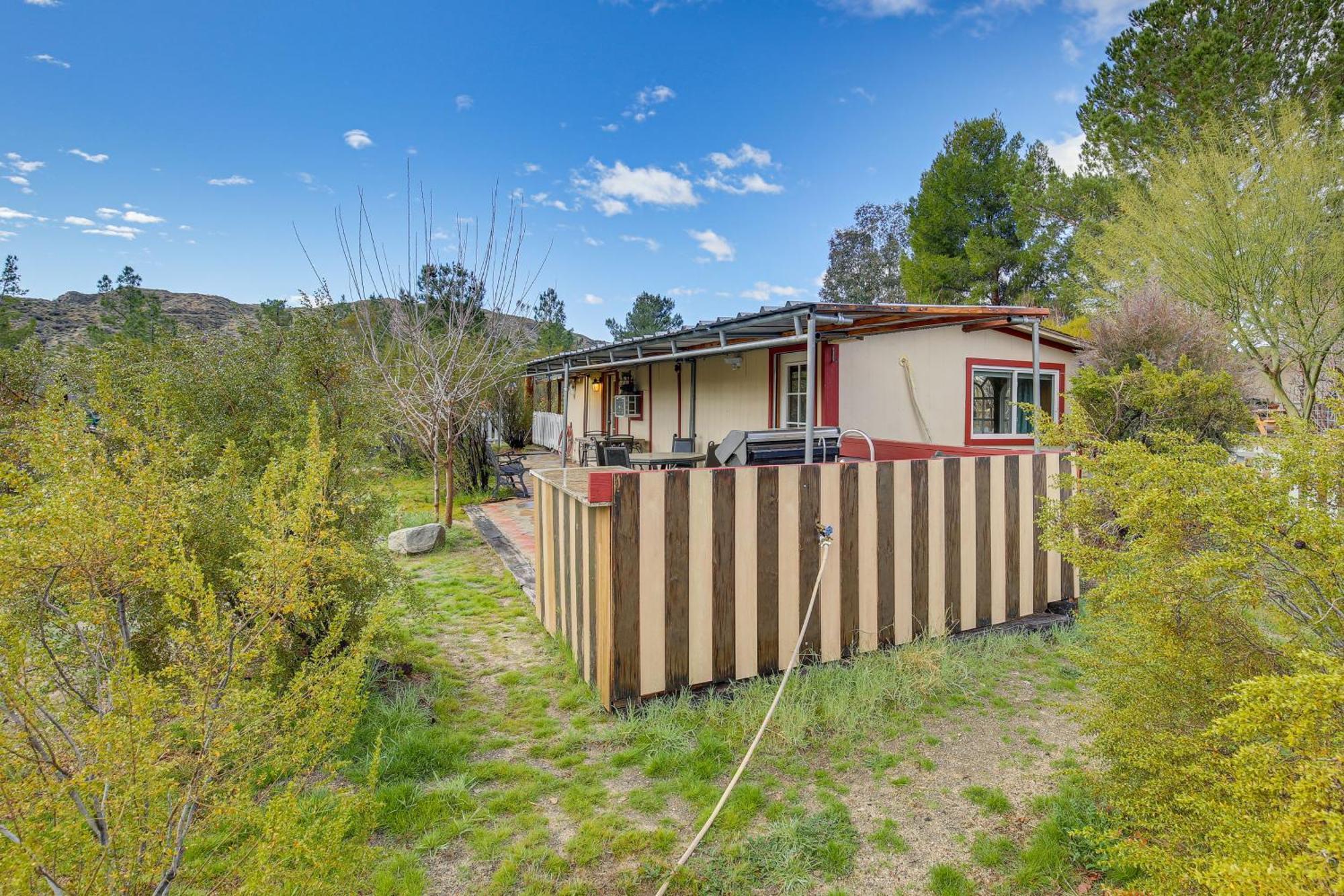 Mountain-View Morongo Valley Cabin Quiet Setting! Villa Exterior photo